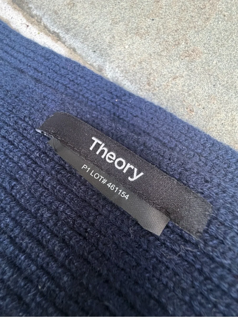 Theory Men’s 100% Merino Wool Navy Blue Oversized Ribbed Knit Scarf 88”x 10”